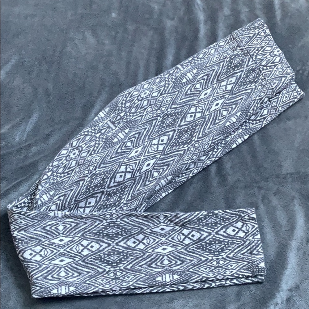American Eagle women’s printed leggings